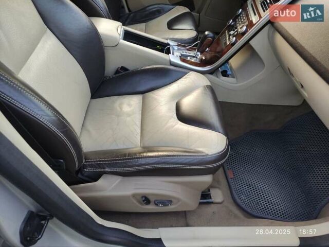 Вольво ХС60 2009 в Миргороде на Automoto.ua Серый Вольво ХС60, объемом двигателя 2.4 л и пробегом 379 тыс. км за 12500 $, фото 15 на Automoto.ua