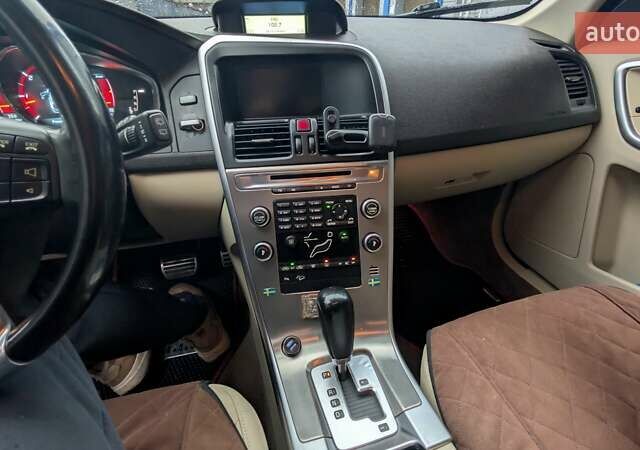 Серый Вольво ХС60, объемом двигателя 2.4 л и пробегом 278 тыс. км за 12300 $, фото 19 на Automoto.ua