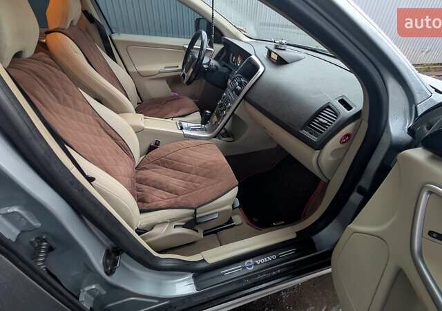 Серый Вольво ХС60, объемом двигателя 2.4 л и пробегом 278 тыс. км за 12300 $, фото 15 на Automoto.ua