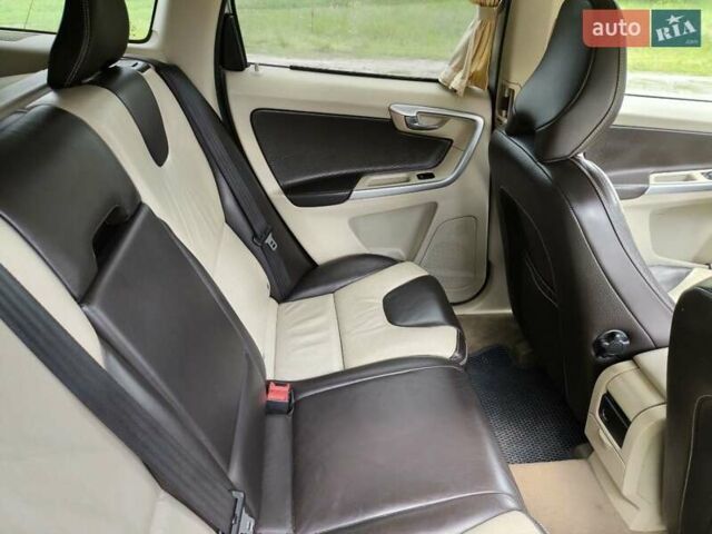 Вольво ХС60 2009 в Миргороде на Automoto.ua Серый Вольво ХС60, объемом двигателя 2.4 л и пробегом 379 тыс. км за 12500 $, фото 32 на Automoto.ua