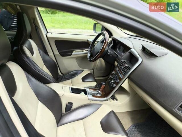 Вольво ХС60 2009 в Миргороде на Automoto.ua Серый Вольво ХС60, объемом двигателя 2.4 л и пробегом 379 тыс. км за 12500 $, фото 41 на Automoto.ua