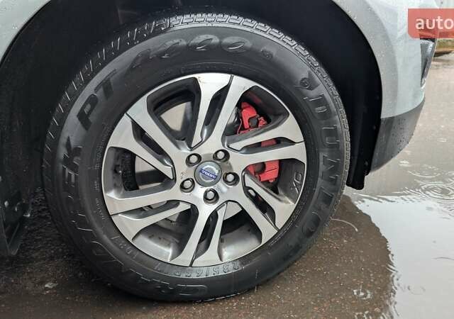 Серый Вольво ХС60, объемом двигателя 2.4 л и пробегом 278 тыс. км за 12300 $, фото 7 на Automoto.ua