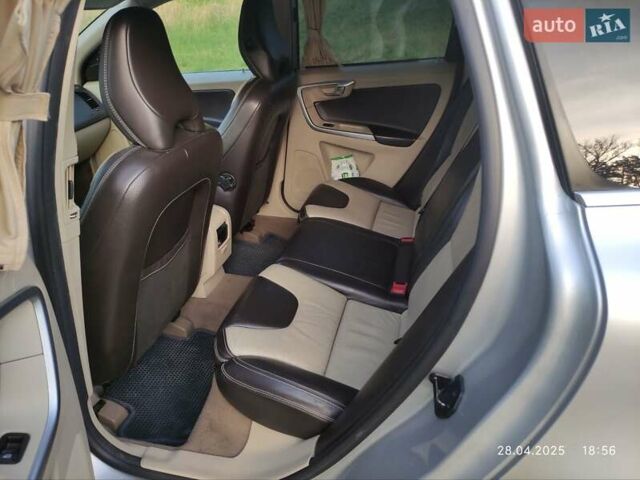 Вольво ХС60 2009 в Миргороде на Automoto.ua Серый Вольво ХС60, объемом двигателя 2.4 л и пробегом 379 тыс. км за 12500 $, фото 8 на Automoto.ua