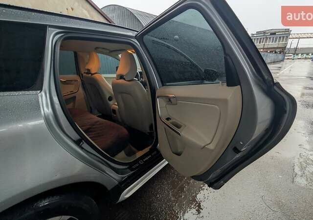 Серый Вольво ХС60, объемом двигателя 2.4 л и пробегом 278 тыс. км за 12300 $, фото 12 на Automoto.ua