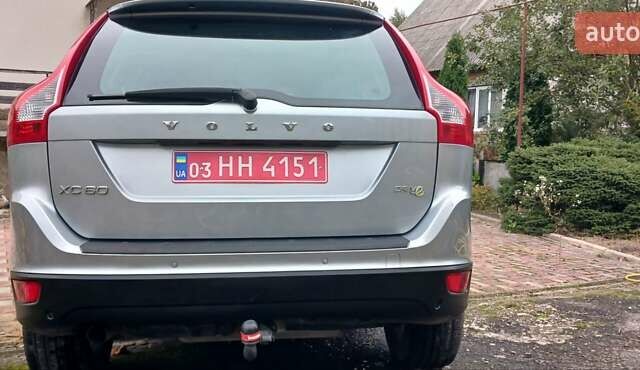 Сірий Вольво ХС60, об'ємом двигуна 2 л та пробігом 282 тис. км за 13900 $, фото 4 на Automoto.ua