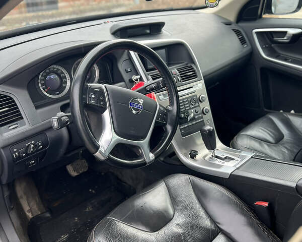 Вольво ХС60 2010 в Каменское - Днепродзержинск на Automoto.ua Серый Вольво ХС60, объемом двигателя 1.9 л и пробегом 218 тыс. км за 11900 $, фото 12 на Automoto.ua