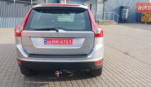 Серый Вольво ХС60, объемом двигателя 2 л и пробегом 282 тыс. км за 13700 $, фото 5 на Automoto.ua