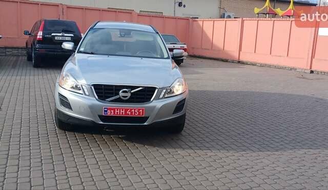 Серый Вольво ХС60, объемом двигателя 2 л и пробегом 282 тыс. км за 13700 $, фото 7 на Automoto.ua