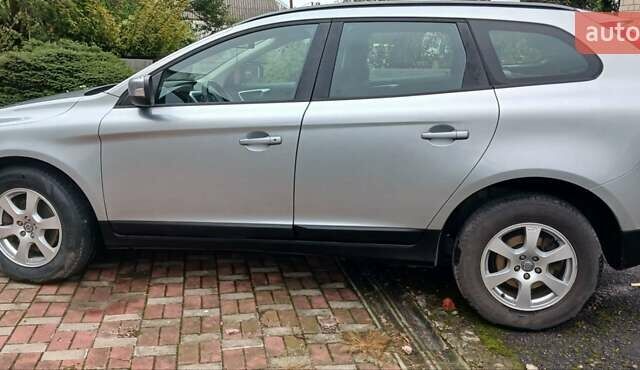 Сірий Вольво ХС60, об'ємом двигуна 2 л та пробігом 282 тис. км за 13900 $, фото 9 на Automoto.ua