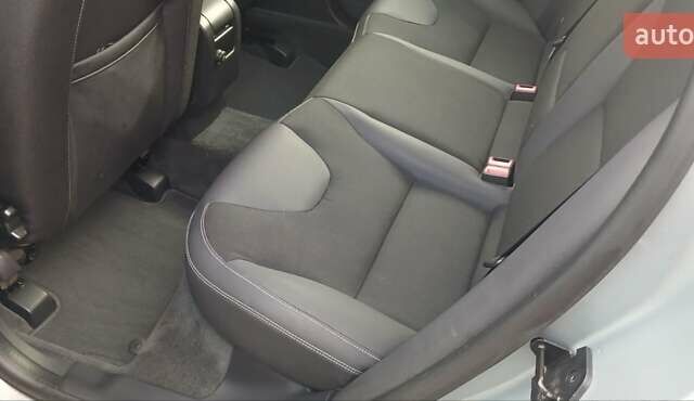 Серый Вольво ХС60, объемом двигателя 2 л и пробегом 282 тыс. км за 13500 $, фото 12 на Automoto.ua