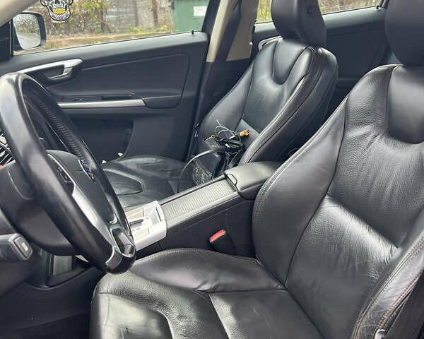 Вольво ХС60 2010 в Каменское - Днепродзержинск на Automoto.ua Серый Вольво ХС60, объемом двигателя 1.9 л и пробегом 218 тыс. км за 11900 $, фото 11 на Automoto.ua