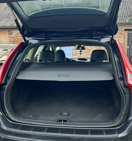 Вольво ХС60 2010 в Каменское - Днепродзержинск на Automoto.ua Серый Вольво ХС60, объемом двигателя 1.9 л и пробегом 218 тыс. км за 11900 $, фото 2 на Automoto.ua