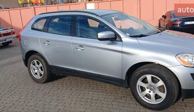 Серый Вольво ХС60, объемом двигателя 2 л и пробегом 282 тыс. км за 13700 $, фото 9 на Automoto.ua