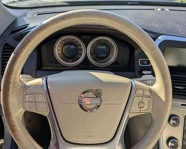 Серый Вольво ХС60, объемом двигателя 2 л и пробегом 300 тыс. км за 11500 $, фото 6 на Automoto.ua