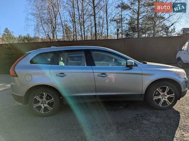 Серый Вольво ХС60, объемом двигателя 2 л и пробегом 300 тыс. км за 11500 $, фото 1 на Automoto.ua