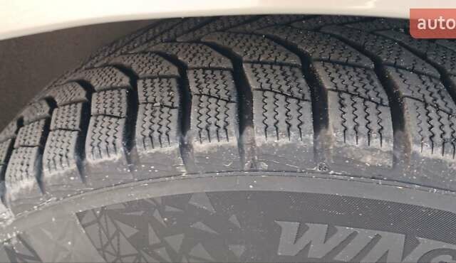 Серый Вольво ХС60, объемом двигателя 2.4 л и пробегом 285 тыс. км за 14950 $, фото 14 на Automoto.ua