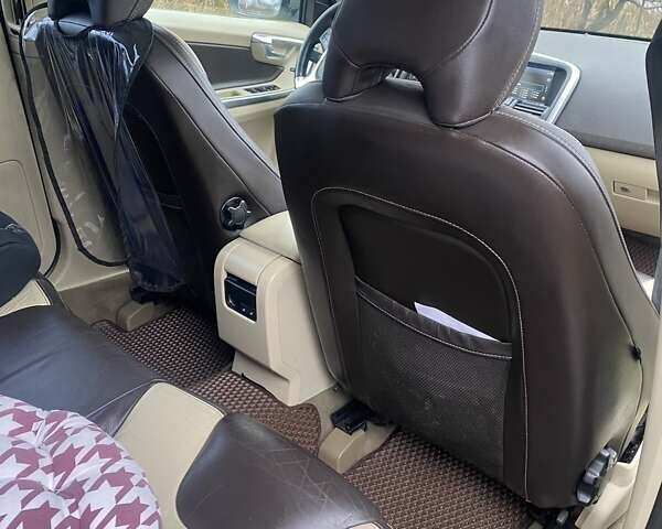 Серый Вольво ХС60, объемом двигателя 2.95 л и пробегом 243 тыс. км за 15000 $, фото 23 на Automoto.ua