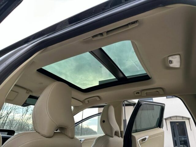 Вольво ХС60 2011 в Луцке на Automoto.ua Серый Вольво ХС60, объемом двигателя 3.2 л и пробегом 370 тыс. км за 10500 $, фото 14 на Automoto.ua