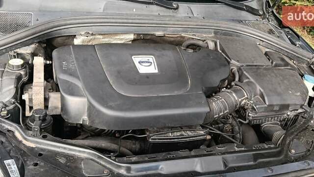 Вольво ХС60 2011 в Ровно на Automoto.ua Серый Вольво ХС60, объемом двигателя 2.4 л и пробегом 331 тыс. км за 12800 $, фото 13 на Automoto.ua