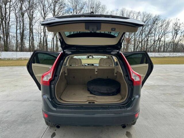 Вольво ХС60 2011 в Луцке на Automoto.ua Серый Вольво ХС60, объемом двигателя 3.2 л и пробегом 370 тыс. км за 10500 $, фото 12 на Automoto.ua