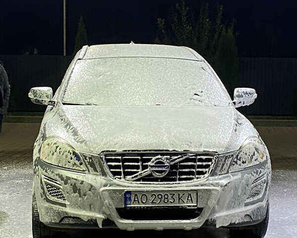 Серый Вольво ХС60, объемом двигателя 2.4 л и пробегом 417 тыс. км за 15500 $, фото 3 на Automoto.ua