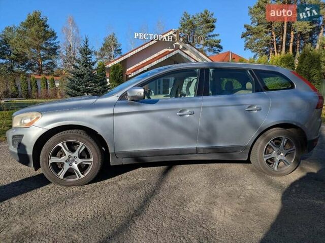 Серый Вольво ХС60, объемом двигателя 2 л и пробегом 300 тыс. км за 11500 $, фото 2 на Automoto.ua