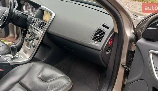 Серый Вольво ХС60, объемом двигателя 2.4 л и пробегом 285 тыс. км за 14950 $, фото 24 на Automoto.ua