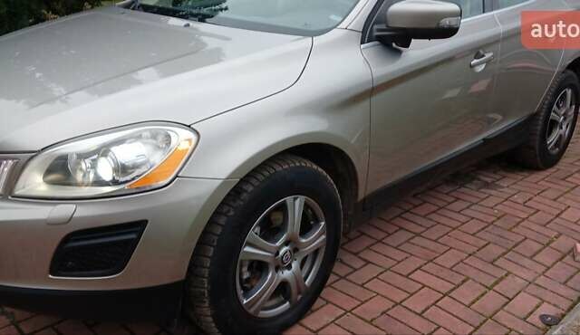 Серый Вольво ХС60, объемом двигателя 2.4 л и пробегом 285 тыс. км за 14900 $, фото 18 на Automoto.ua