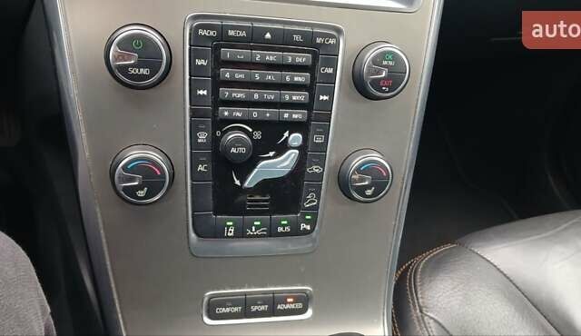 Серый Вольво ХС60, объемом двигателя 2.4 л и пробегом 285 тыс. км за 15300 $, фото 14 на Automoto.ua