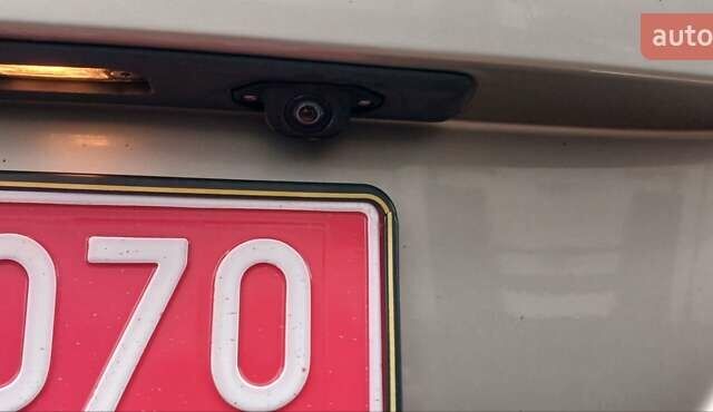 Серый Вольво ХС60, объемом двигателя 2.4 л и пробегом 285 тыс. км за 15300 $, фото 13 на Automoto.ua