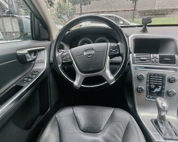 Сірий Вольво ХС60, об'ємом двигуна 2.95 л та пробігом 157 тис. км за 13500 $, фото 11 на Automoto.ua