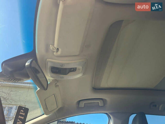 Серый Вольво ХС60, объемом двигателя 2.4 л и пробегом 310 тыс. км за 13500 $, фото 8 на Automoto.ua