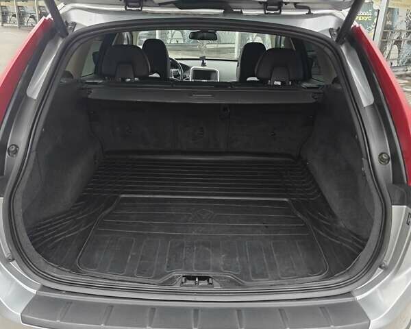 Сірий Вольво ХС60, об'ємом двигуна 2.95 л та пробігом 157 тис. км за 13500 $, фото 15 на Automoto.ua