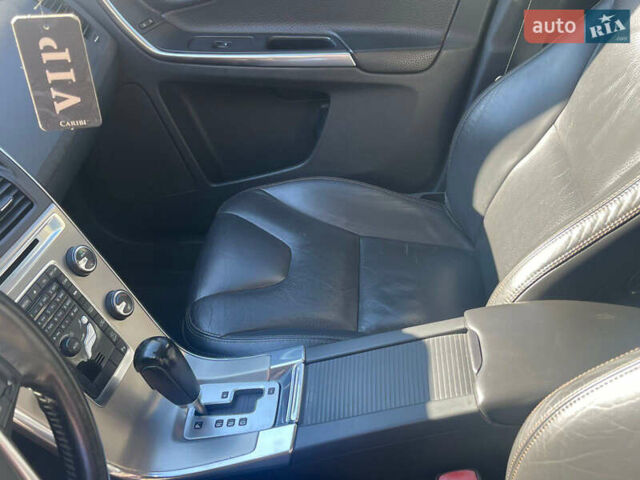 Серый Вольво ХС60, объемом двигателя 2.4 л и пробегом 310 тыс. км за 13500 $, фото 15 на Automoto.ua