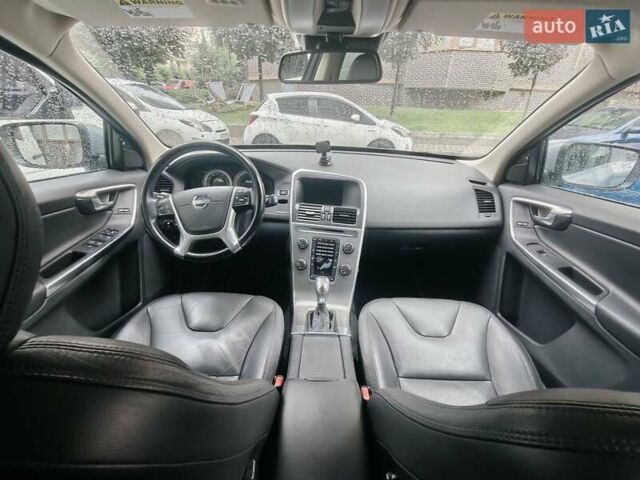 Сірий Вольво ХС60, об'ємом двигуна 2.95 л та пробігом 157 тис. км за 13500 $, фото 10 на Automoto.ua