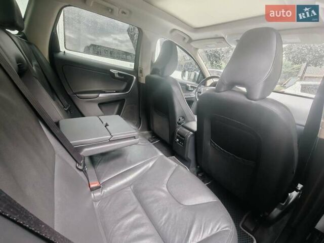 Сірий Вольво ХС60, об'ємом двигуна 2.95 л та пробігом 157 тис. км за 13500 $, фото 14 на Automoto.ua