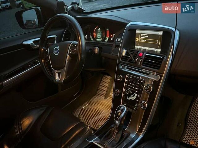 Серый Вольво ХС60, объемом двигателя 2.4 л и пробегом 264 тыс. км за 22290 $, фото 38 на Automoto.ua