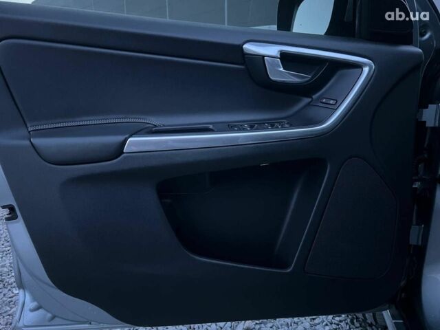 Серый Вольво ХС60, объемом двигателя 2.4 л и пробегом 264 тыс. км за 22290 $, фото 13 на Automoto.ua