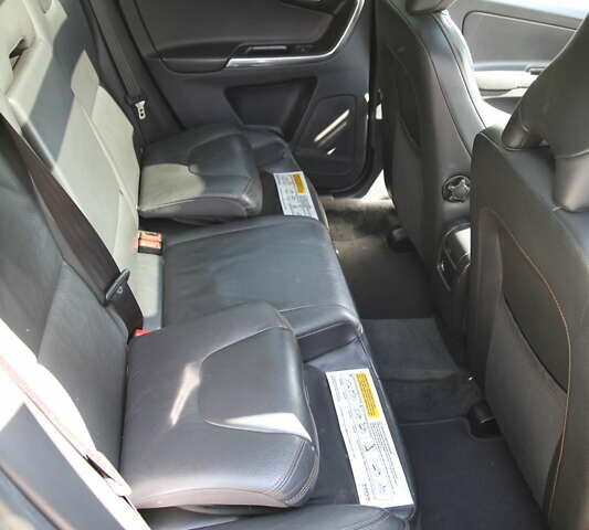 Серый Вольво ХС60, объемом двигателя 2.95 л и пробегом 203 тыс. км за 12300 $, фото 24 на Automoto.ua