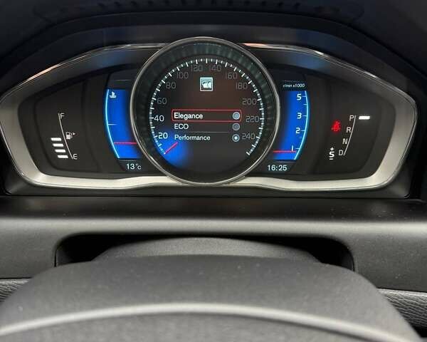 Серый Вольво ХС60, объемом двигателя 2.4 л и пробегом 264 тыс. км за 22000 $, фото 25 на Automoto.ua