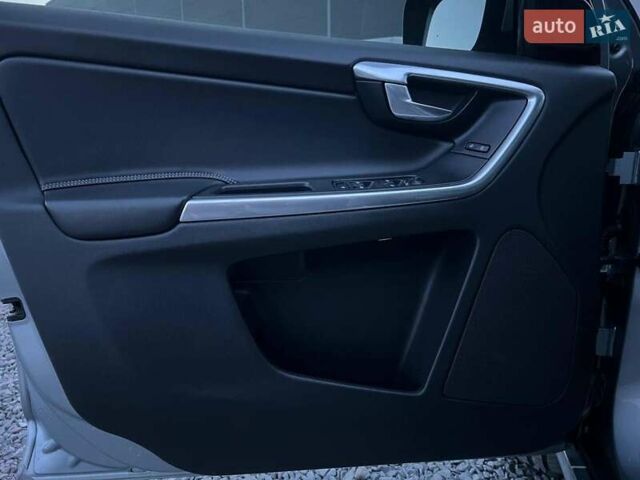 Серый Вольво ХС60, объемом двигателя 2.4 л и пробегом 264 тыс. км за 22290 $, фото 13 на Automoto.ua