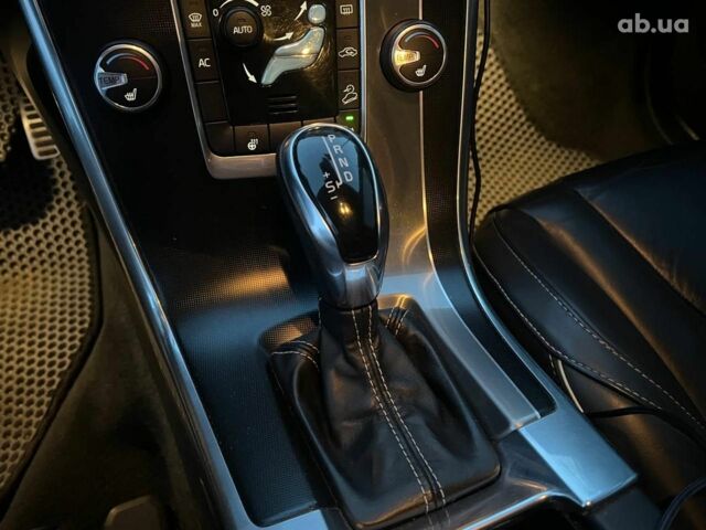 Серый Вольво ХС60, объемом двигателя 2.4 л и пробегом 264 тыс. км за 22290 $, фото 29 на Automoto.ua