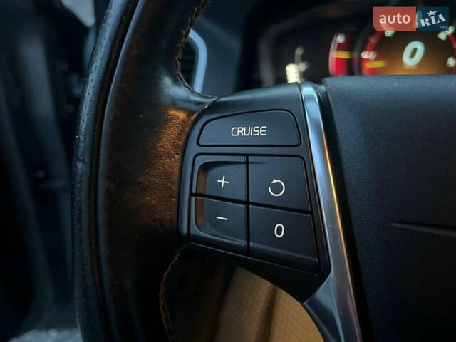 Серый Вольво ХС60, объемом двигателя 2.4 л и пробегом 264 тыс. км за 22290 $, фото 21 на Automoto.ua