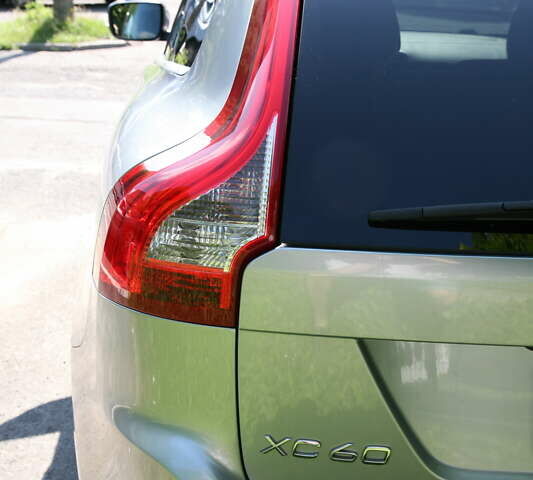 Серый Вольво ХС60, объемом двигателя 2.95 л и пробегом 203 тыс. км за 12300 $, фото 10 на Automoto.ua