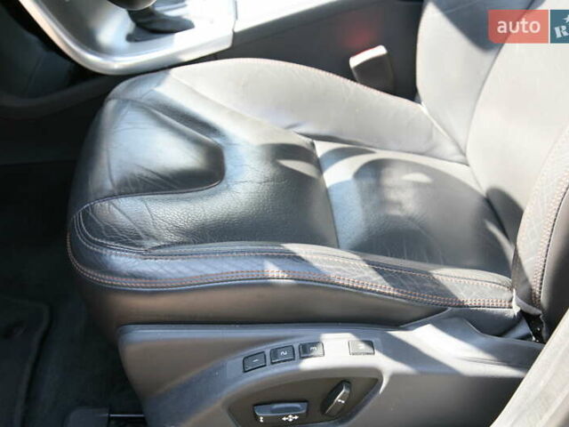 Серый Вольво ХС60, объемом двигателя 2.95 л и пробегом 203 тыс. км за 12300 $, фото 12 на Automoto.ua