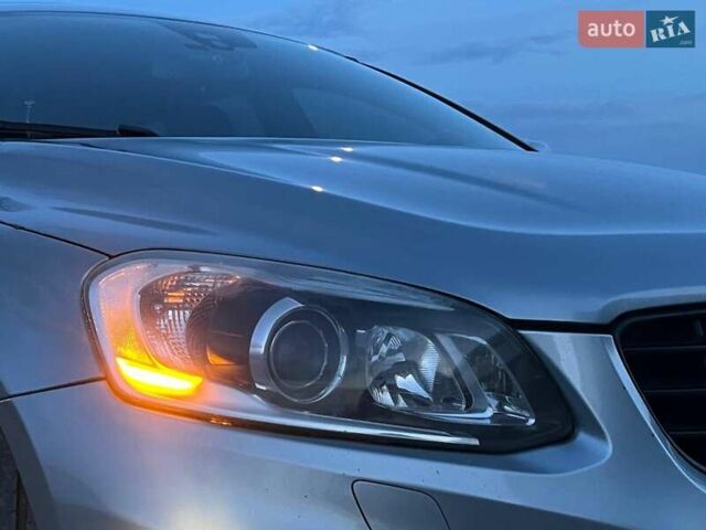 Серый Вольво ХС60, объемом двигателя 2.4 л и пробегом 264 тыс. км за 22290 $, фото 12 на Automoto.ua