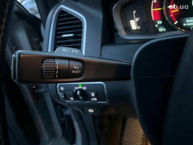 Серый Вольво ХС60, объемом двигателя 2.4 л и пробегом 264 тыс. км за 22290 $, фото 23 на Automoto.ua