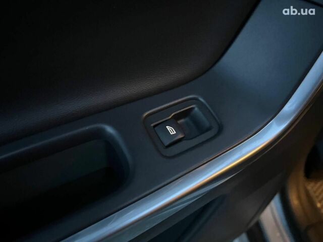 Серый Вольво ХС60, объемом двигателя 2.4 л и пробегом 264 тыс. км за 22290 $, фото 32 на Automoto.ua