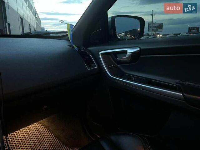 Серый Вольво ХС60, объемом двигателя 2.4 л и пробегом 264 тыс. км за 22290 $, фото 30 на Automoto.ua