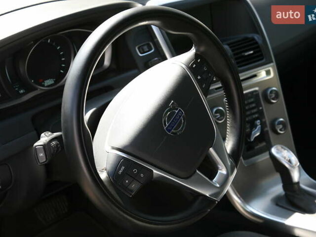 Серый Вольво ХС60, объемом двигателя 2.95 л и пробегом 203 тыс. км за 12300 $, фото 14 на Automoto.ua